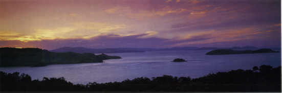 Whitsunday Sunset.jpg (6902 bytes)